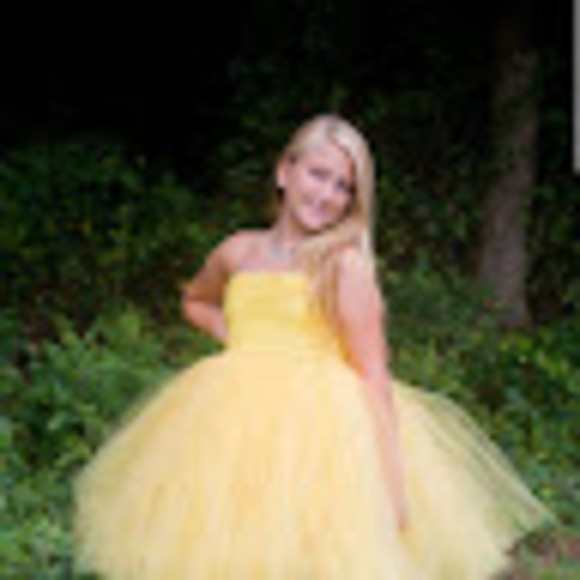 Meet your Posher, Jennifer - Picture 1 of 1